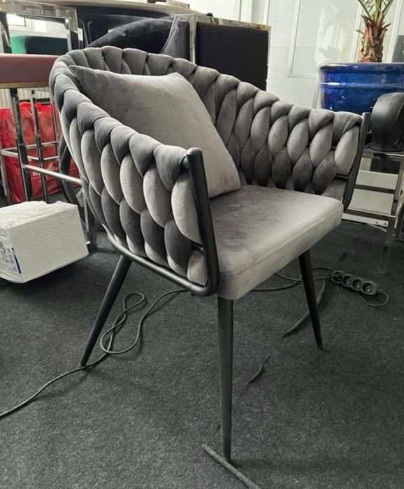 Krzesło do salonu, jadalni i restauracji Pilo szar