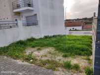 Terreno para construção com 140m2 localizado em Águas de Moura