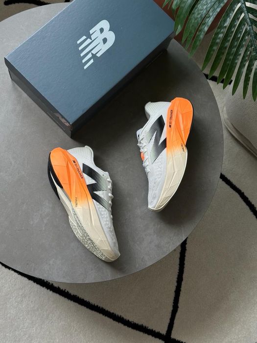 Кросівки New Balance FuelCell Supercomp Elite V4 White/Orange (41-45)