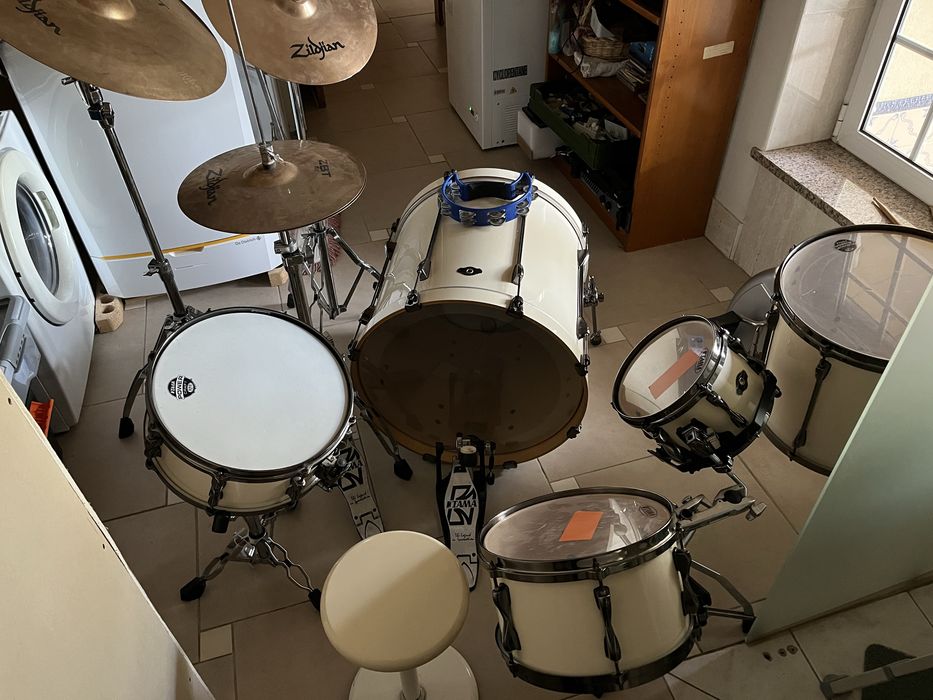 Estromentos tradicionais Bataria da TAMA