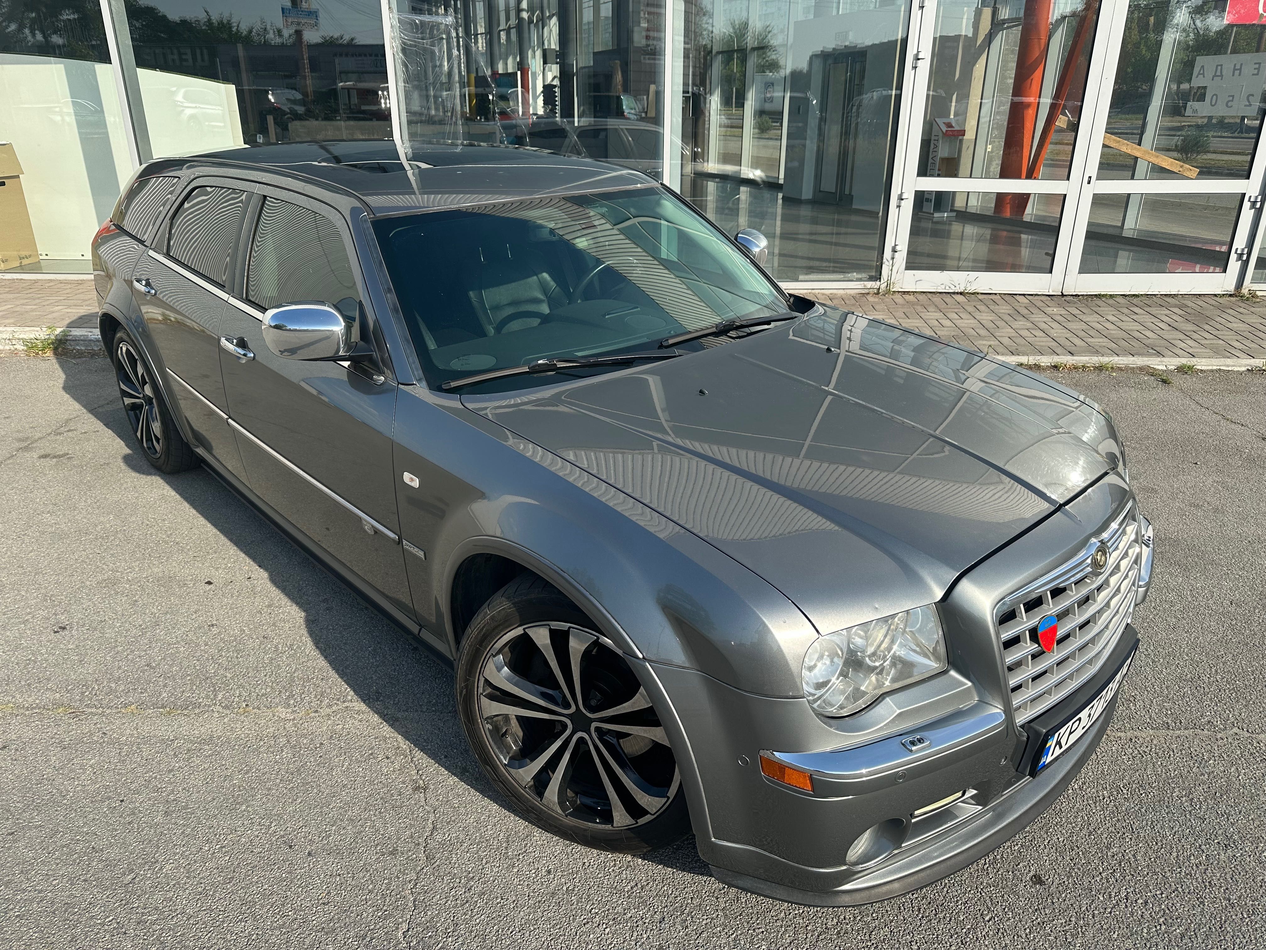 Chrysler 300C Универсал. Signature series.