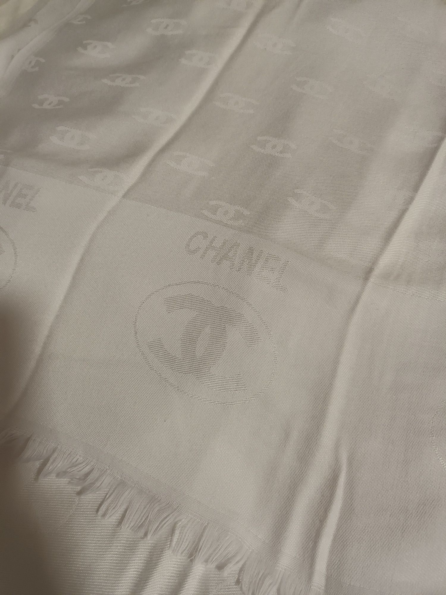 Elegancki, oryginalny, duży szal oversize CHANEL