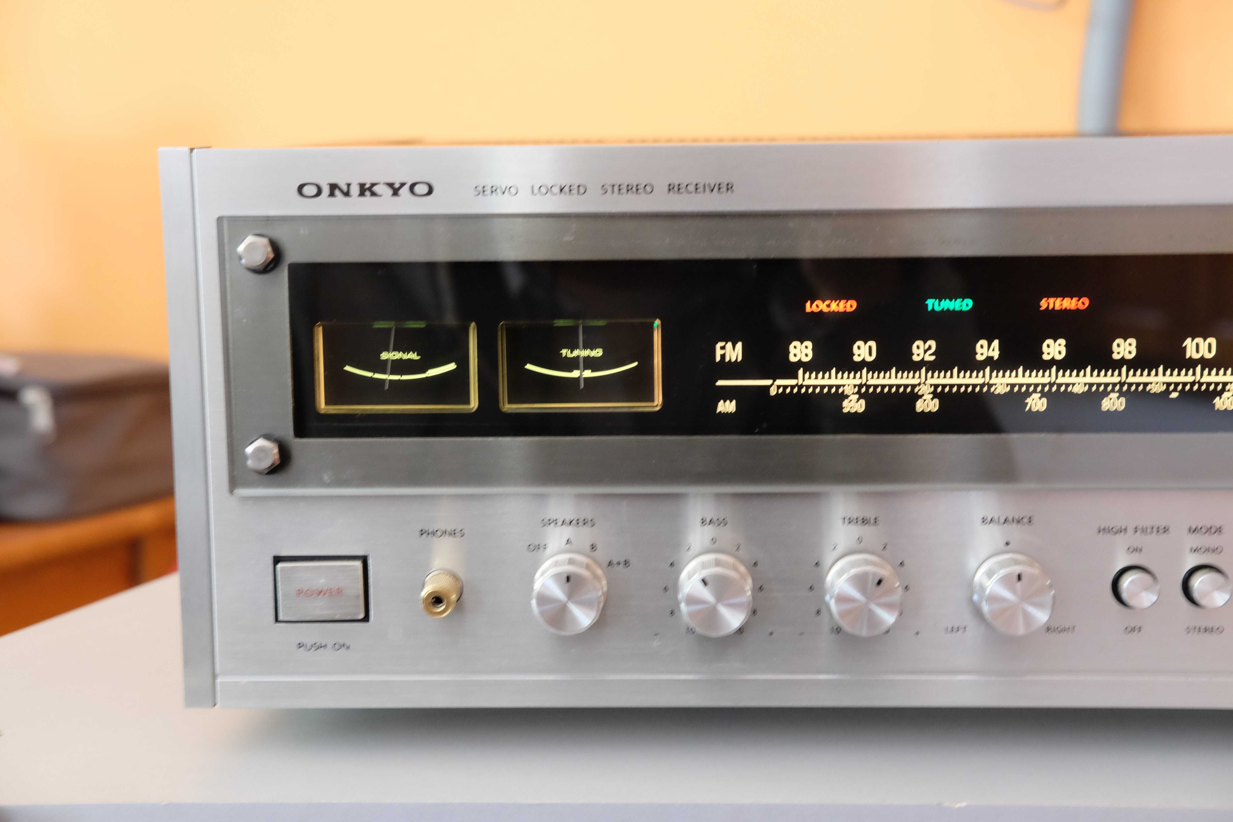 Amplituner ONKYO TX- 2500  2x40 Watt / 4 Ohm  1977 / 1978