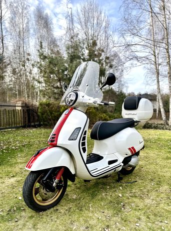 Piaggio Vespa GTS SuperSport 300