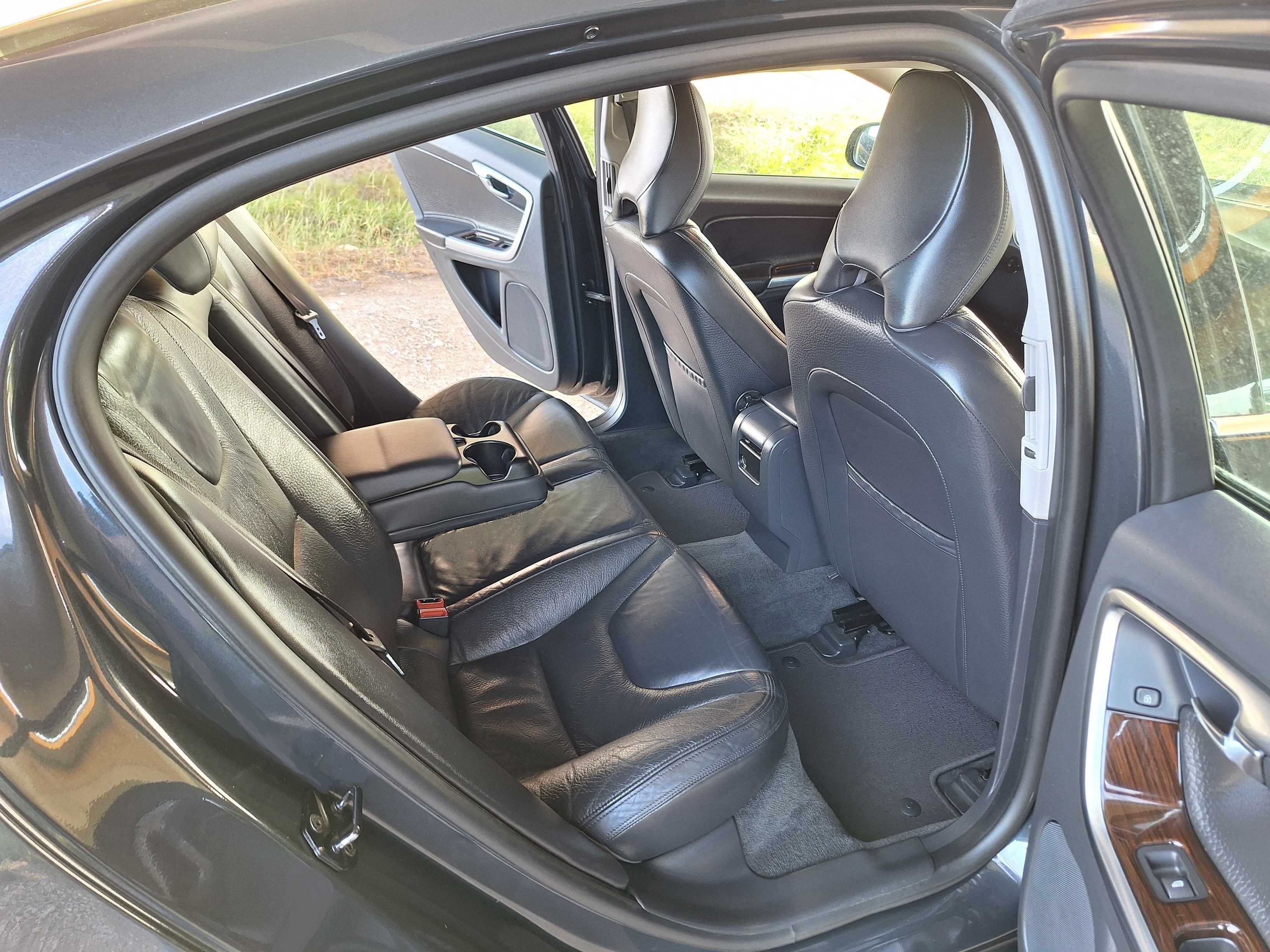 Volvo S60 2013r. 2.0D 163KM SUMMUM*Xenon*SKÓRA*RADAR*PDC*Stan WZOROWY!