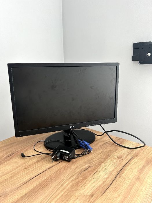 Монітор LG 22M38A 1080P