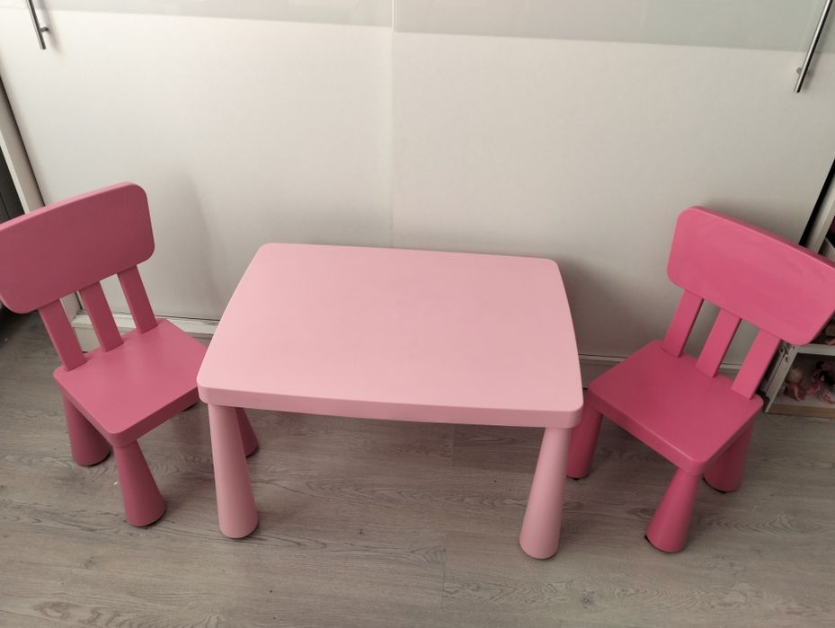 Stolik Mamut + 2 krzesełka
