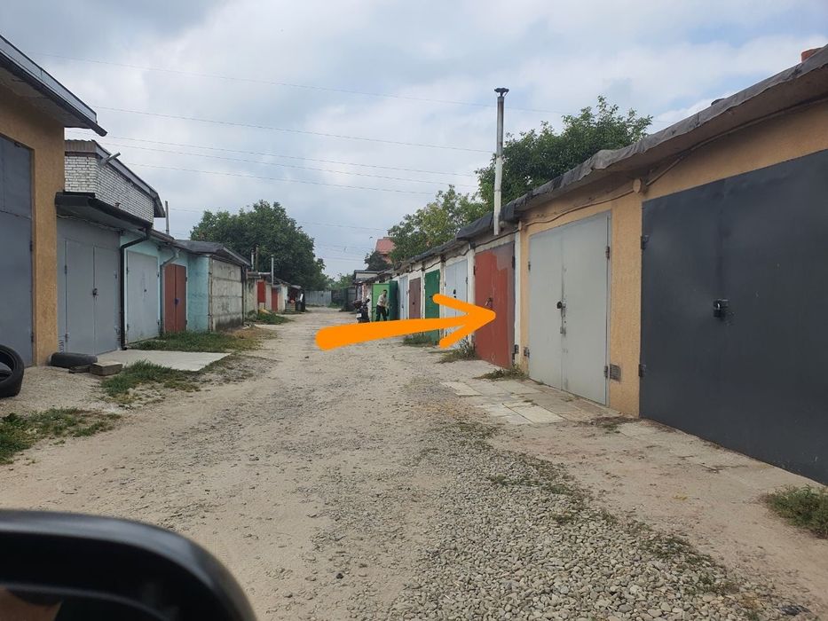 Гараж розташований у гаражному кооперативі Заводський 1