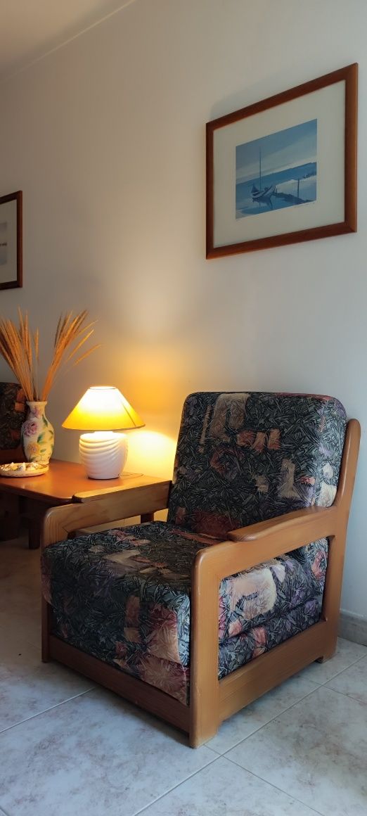Sofá cama: Conjunto de 2 poltronas e 1 sofá