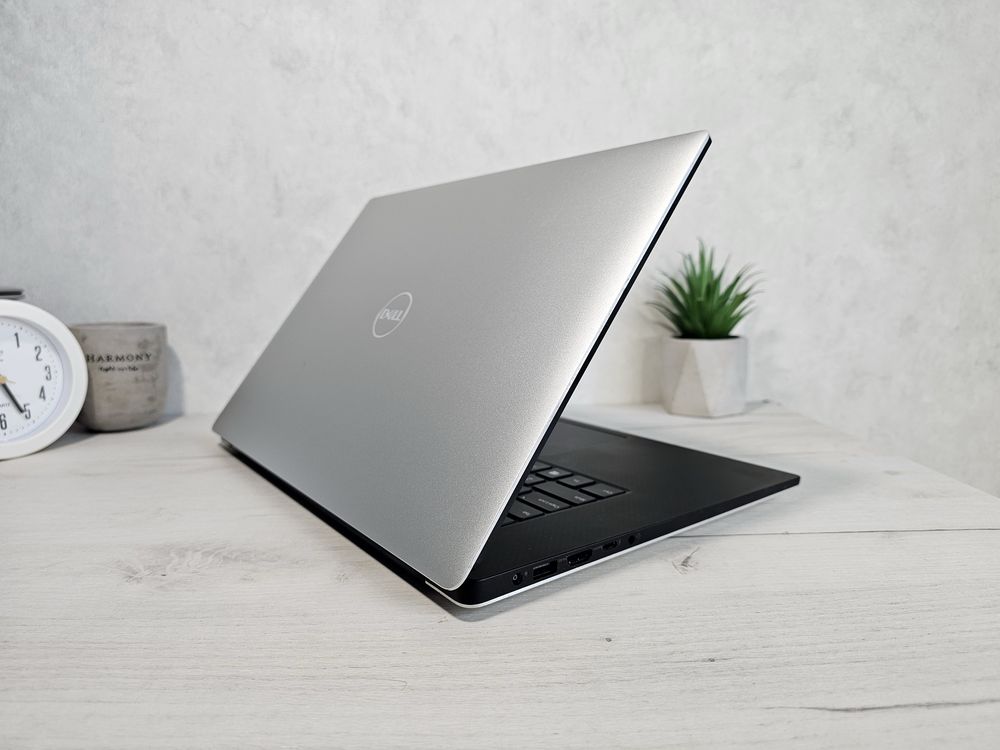 Ноутбук для ігор та дизайну Dell Precision 5530 i7-8850H 16/750 P1000