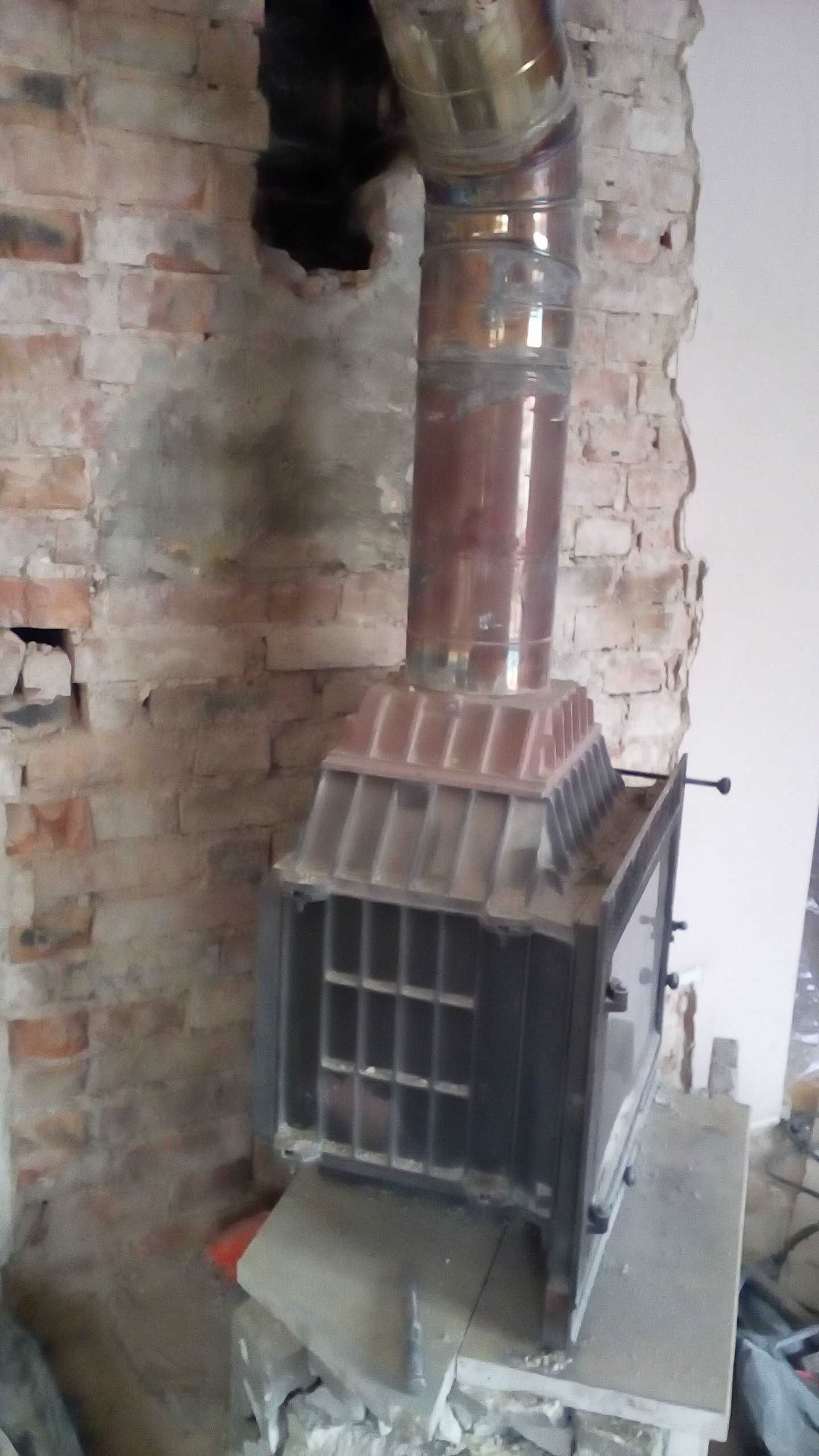 kominek powietrzny żeliwny + obudowa komplet