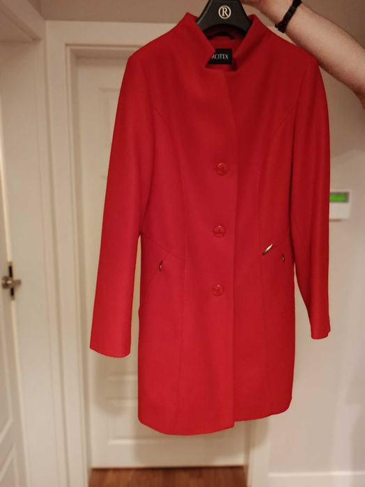Płaszcz damski czerwony