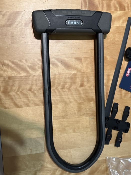 Abus U-lock GRANIT Xplus 540/160HB300 + SHB
