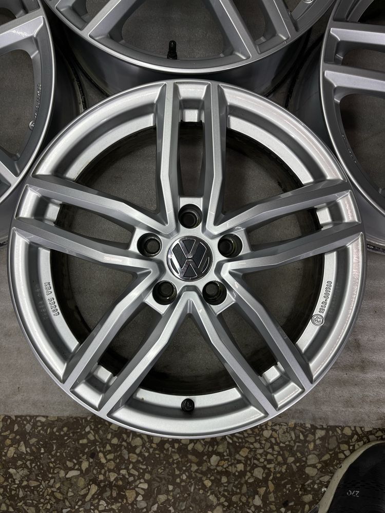 Диски R17 5x112 Et40 7J. Volkswagen Passat Golf Jetta Tiguan NMS CC
