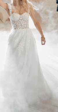 Suknia ślubna Berta Madonna Armonia z rozporkiem koronka