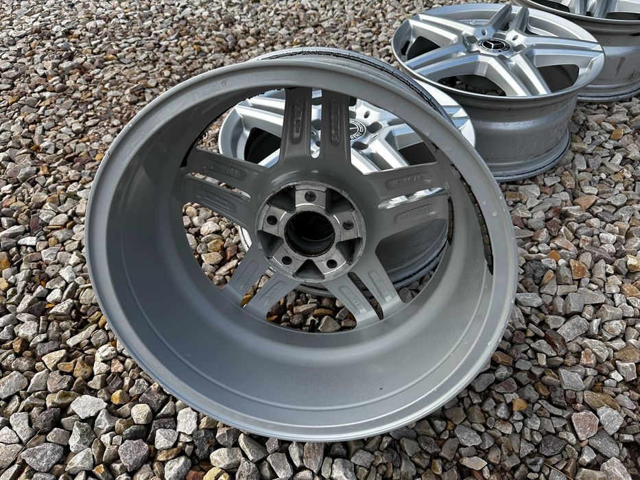 JAK NOWE PIĘKNE Oryginalne Alufelgi 17" 5x112 Mercedes-Benz AMG Line