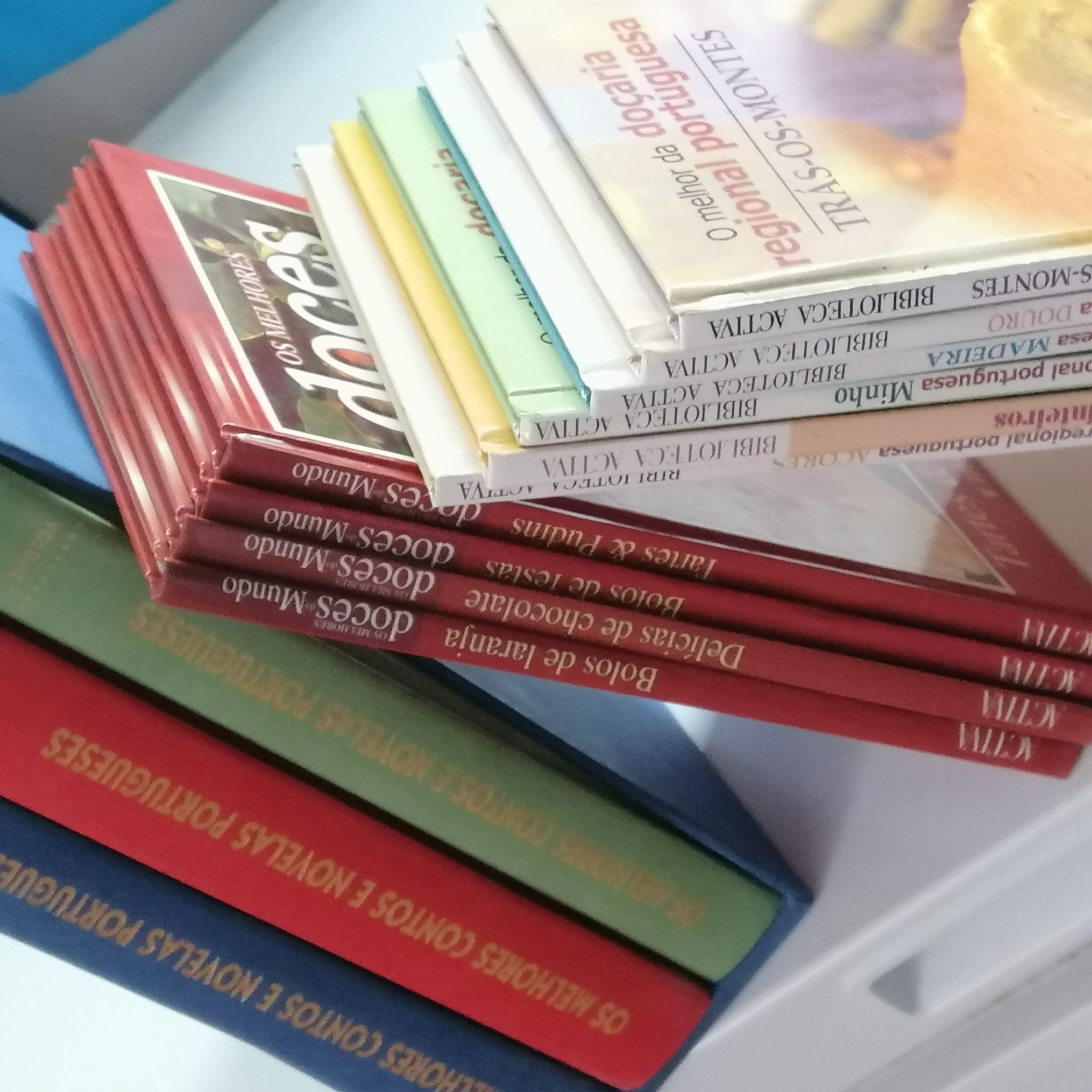 Enciclopédia 18v.. Mais 3 lotes livros antigos