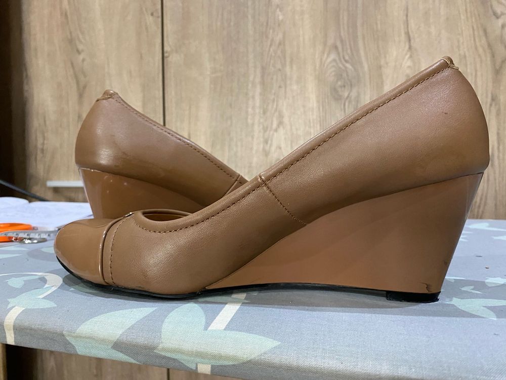 Buty damskie na koturnie r. 41 (25,8)