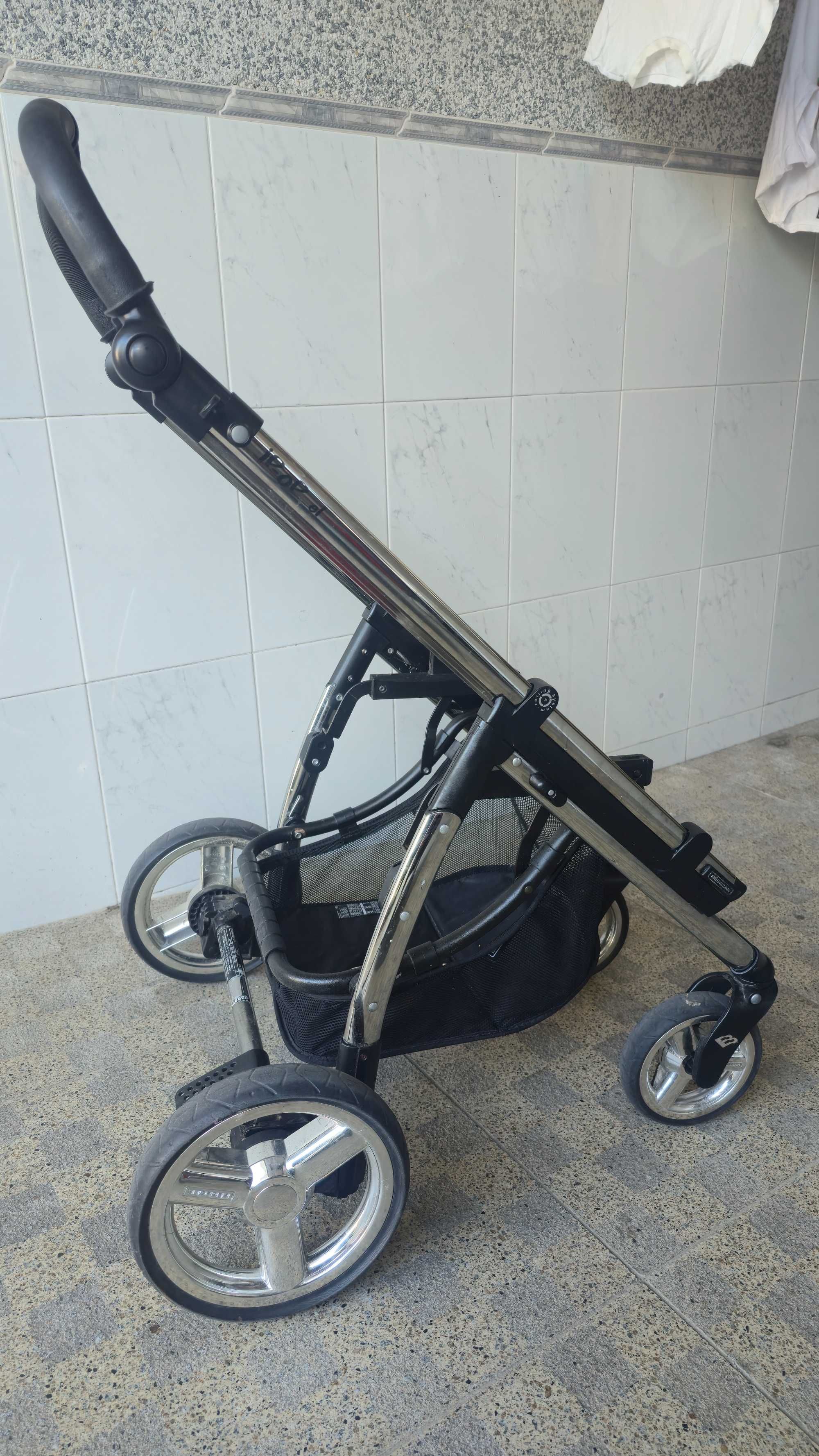 Carrinho bebé 3 em 1