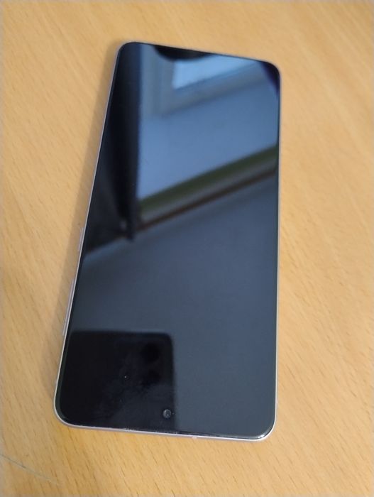 Телефон Samsung Galaxy S21 FE