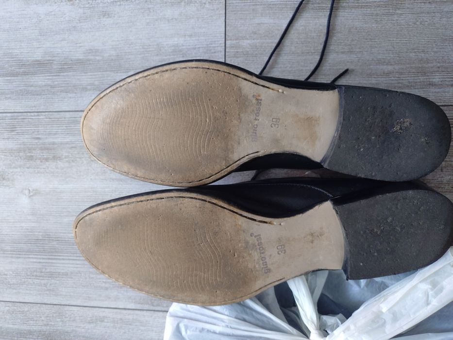 Buty Gino Rossi damskie, chodzone 3-4 razy, rozm 39 skóra