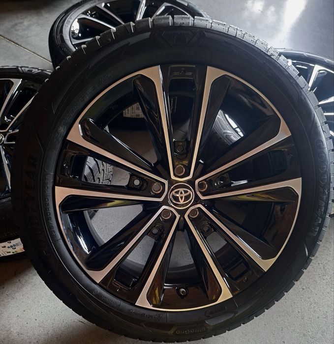 Koła Nowe 20 Toyota BZ4X Sienna 235/50R20 Goodyear 5x114,3 Felgi