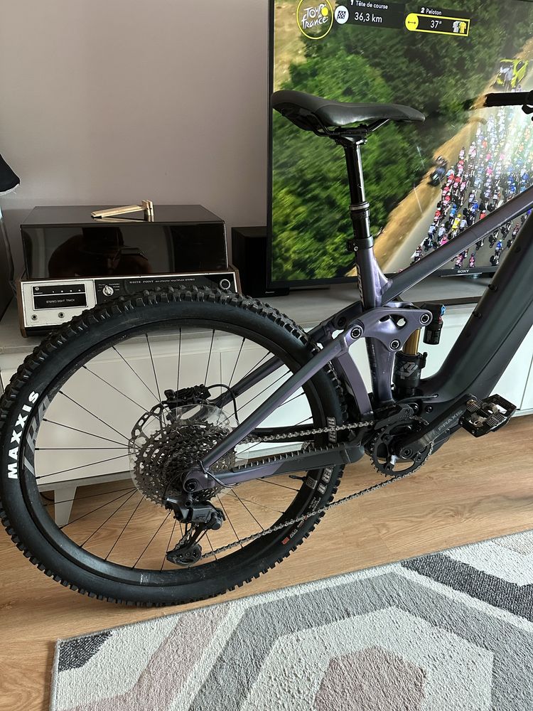 Bicicleta elétrica Giant reign e+1