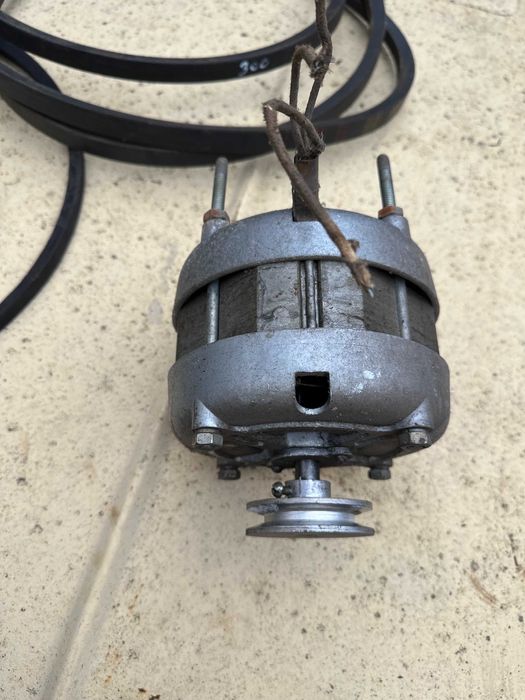 Електродвигатель /Електромотор