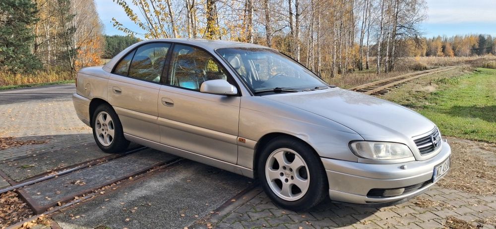 Opel Omega 2000r 2.5 td (bmw)  manualna sedan