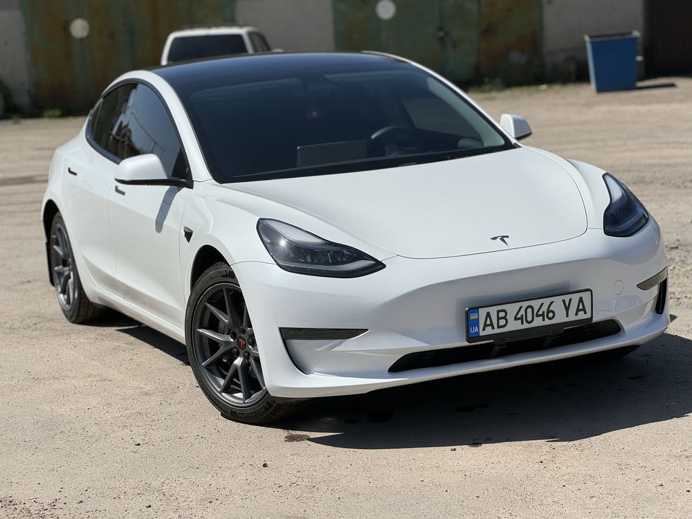 Tesla model 3 Standart plus 23т км пробігу