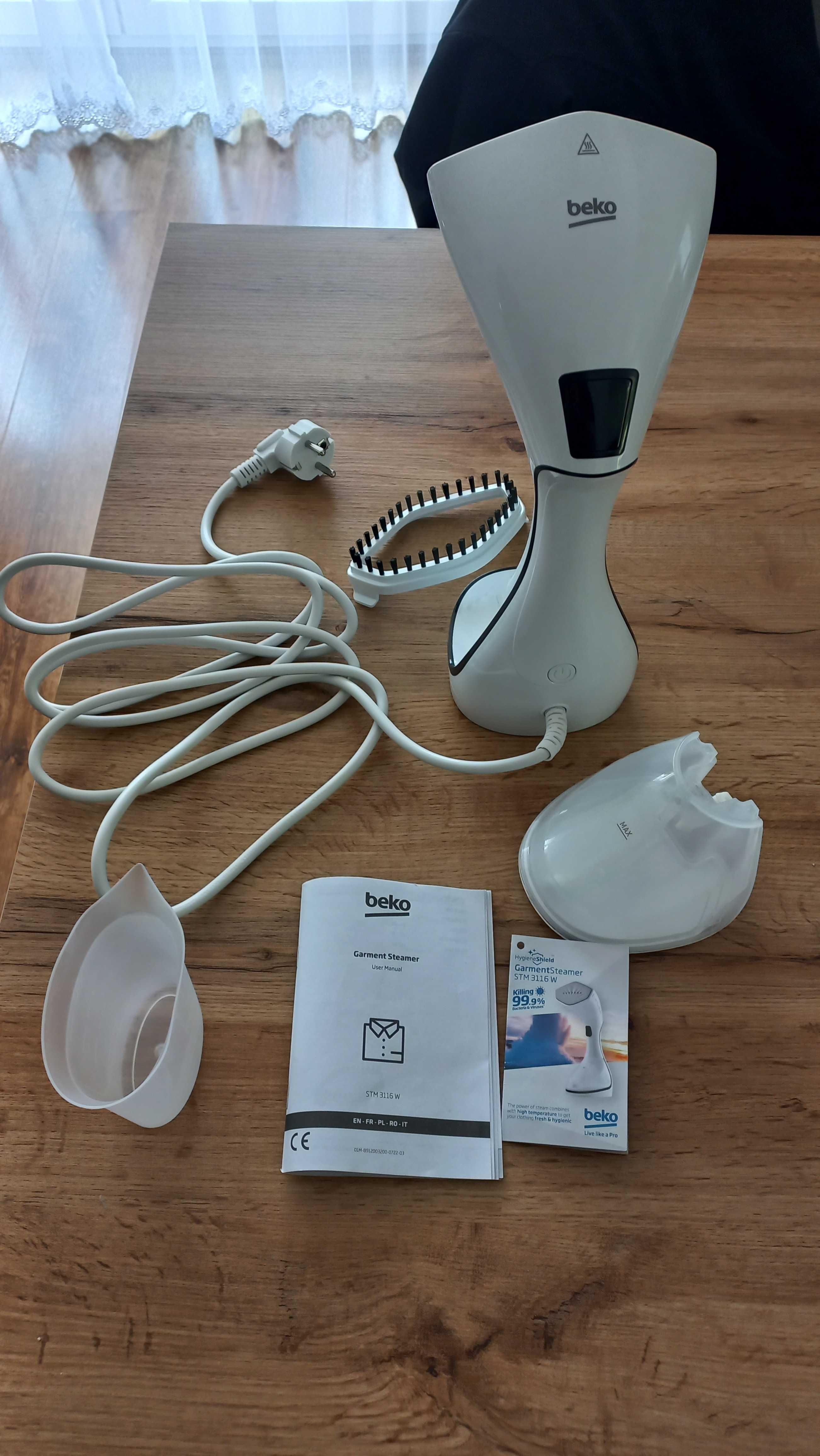 Parownica steamer do ubrań Beko STM 3116 W 1600 W  NOWA!!!