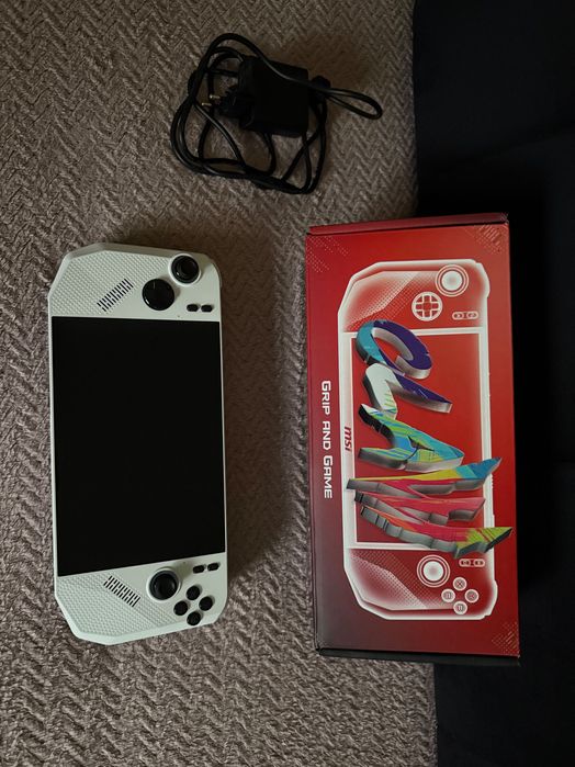 MSI Claw A8 Z2 Extreme