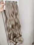 Doczepiane włosy clip in 65 cm srebrny blond fale