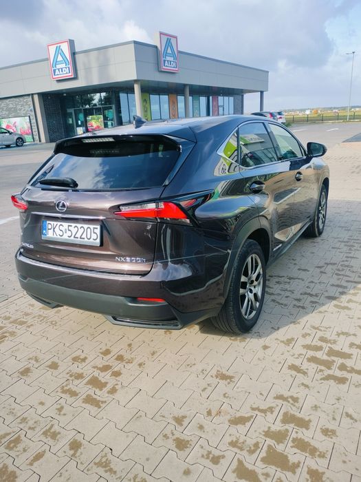 Lexus NX 300h Comfort AWD