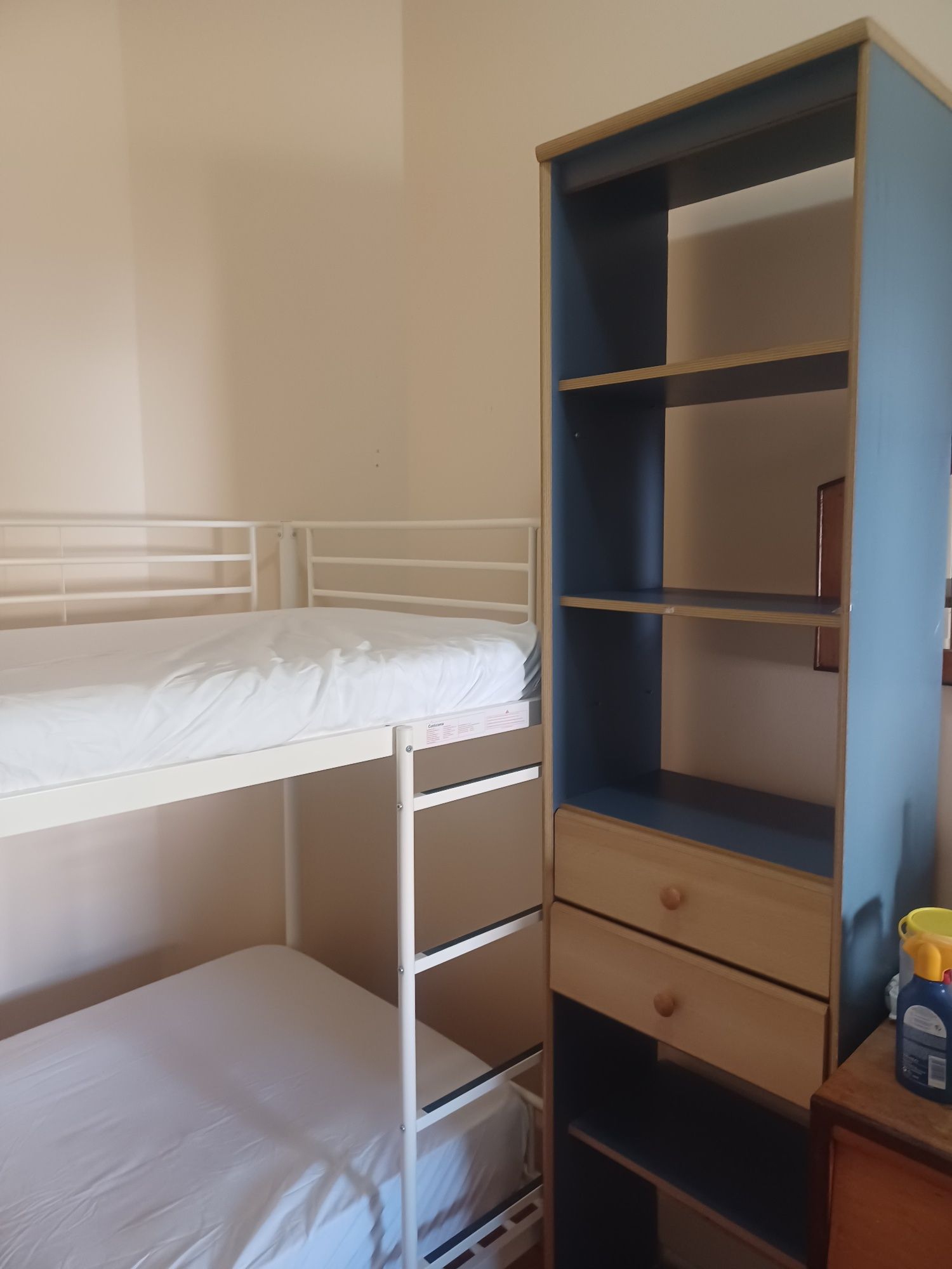 Quarto Partilhado para homem *Perto do Estadio* centro de Faro