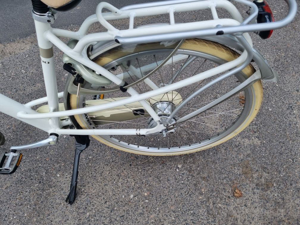 Rower holenderski aluminiowy Batavus Mambo Shimano Nexus