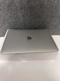 Apple MacBook Air 13.3”  i7-1.2GHz de 512GB e 16GB de RAM