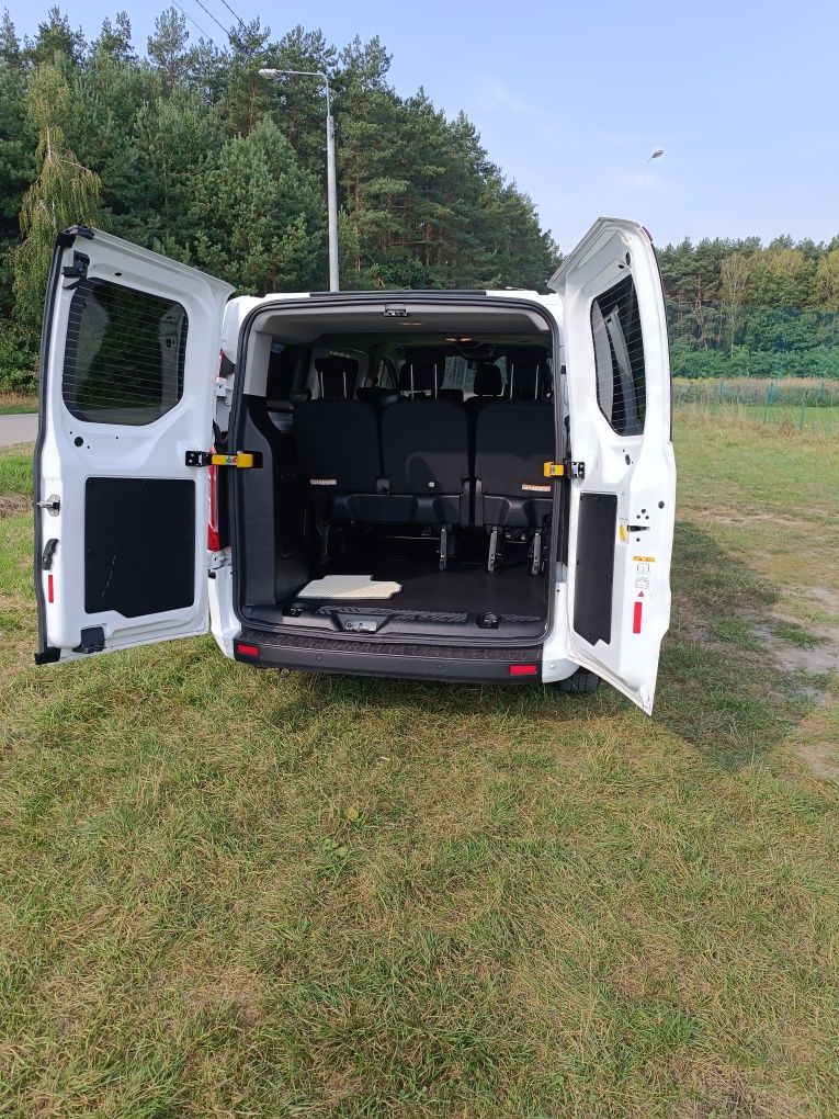 Licencjonowany Przewóz osób -bus z kierowcą