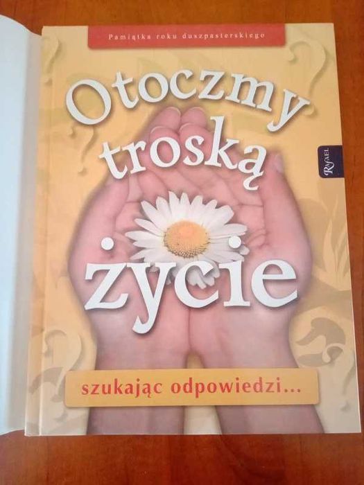 Książka otoczmy troską życie
