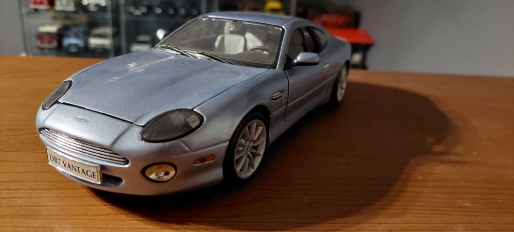 Model 1:18 Aston Martin DB7 Vantage Maisto
