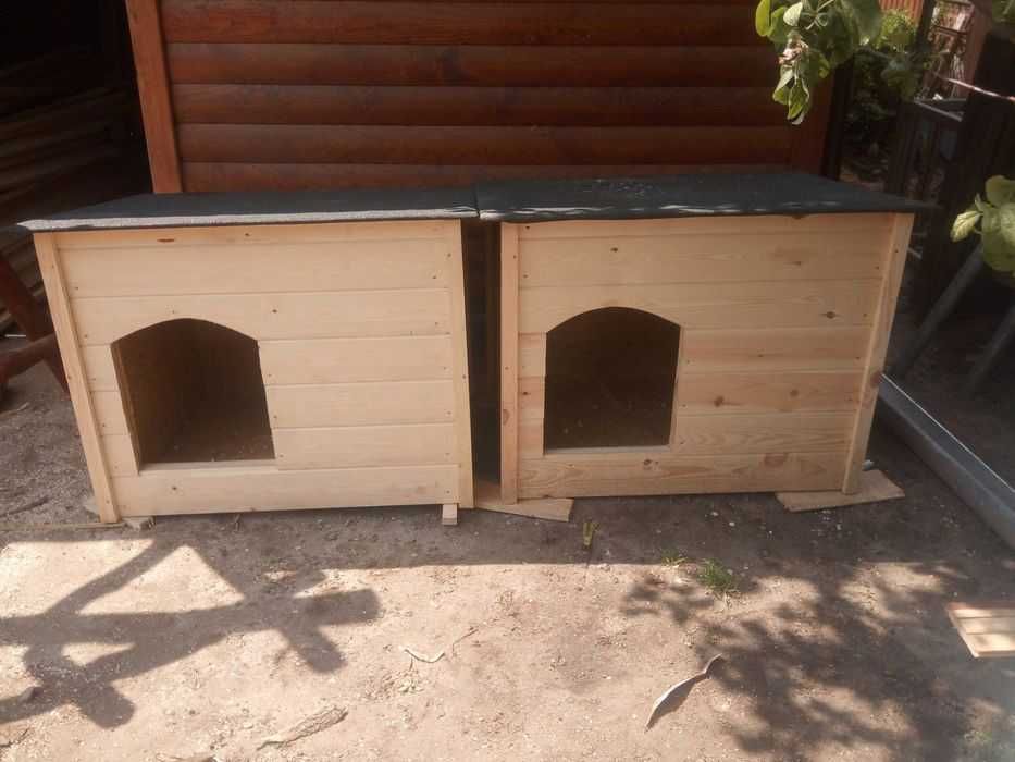 Buda dla psa ocieplona  od reki