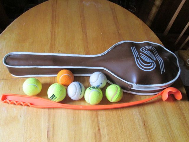 Теннисные ракетки, сумка, мячики