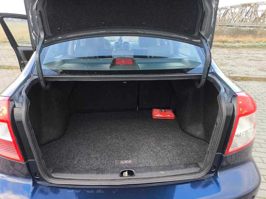 Suzuki SX4 2008.