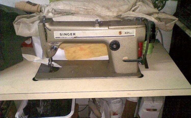 Maquina costura singer