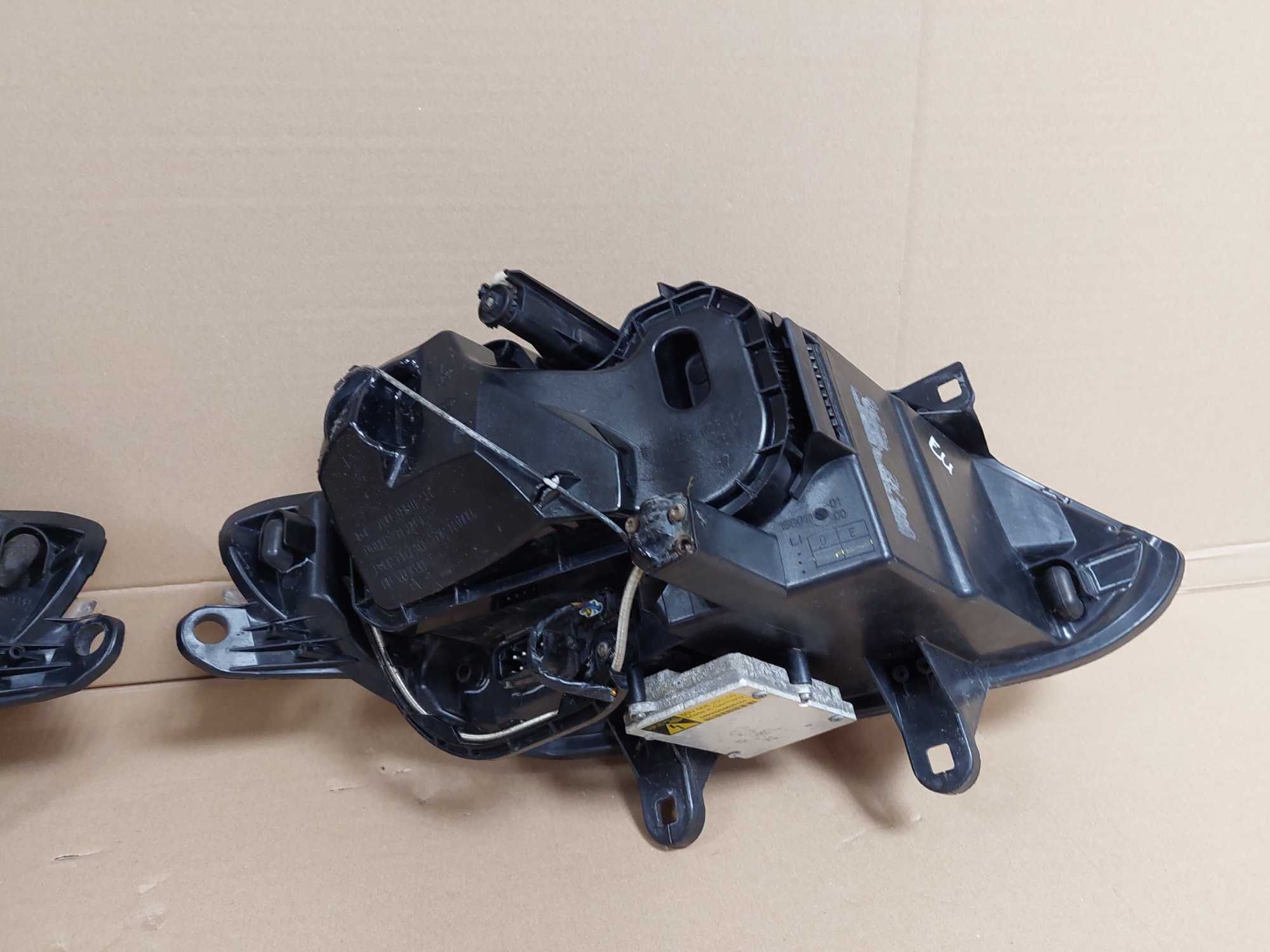 BMW Z4 E85 E86 02-06r lampa przód Bi Xenon prawa + lewa EU KPL BDB