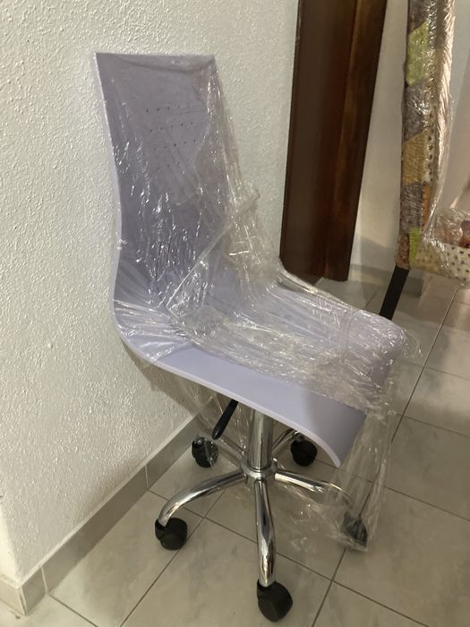 Secretária Harpa Nova + Cadeira