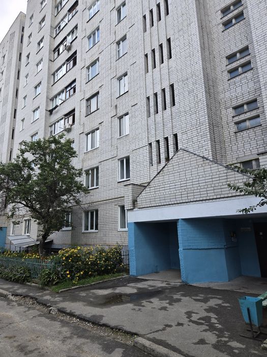 Вигідна ціна! Простора двокімнатна, цегла, ЗАЗ, з бойлером