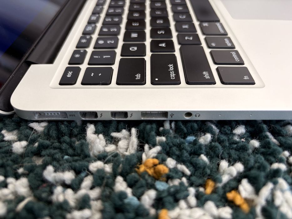Macbook pro A1503