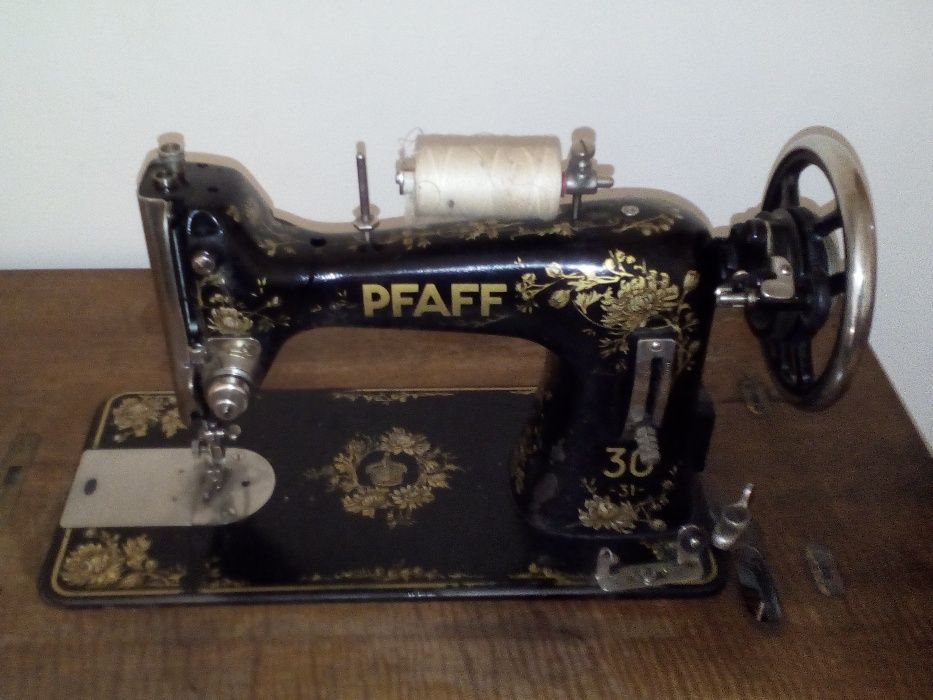 Maquina de costura PFAFF 30