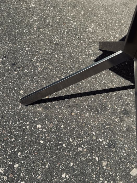 Składany,ceramiczny stolik renomowanej markiSOLPURI z serii Yix,design